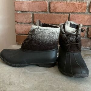 Sperry duck boots 100%wool ombré size 7.